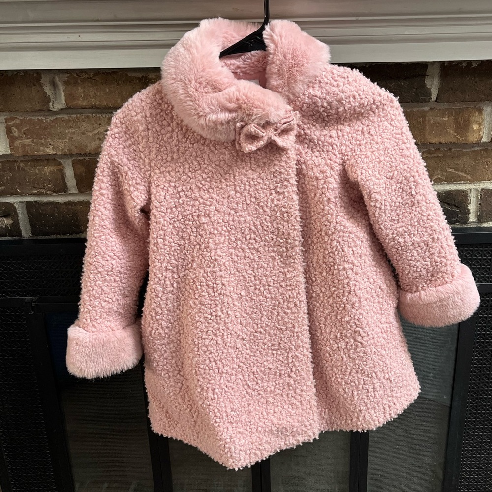 Mayoral girls size 7 bouche faux fur collar pink coat.
